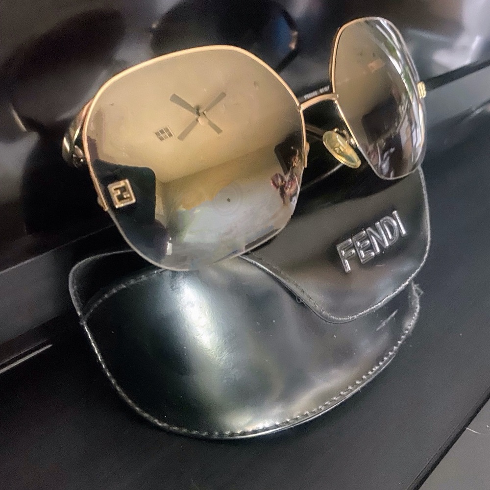 Fendi Women's Gold & Brown Oversized Sunglasses - Picture 6 of 11